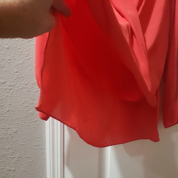 Elegant Melon Women's Top - Picture 3 of 4